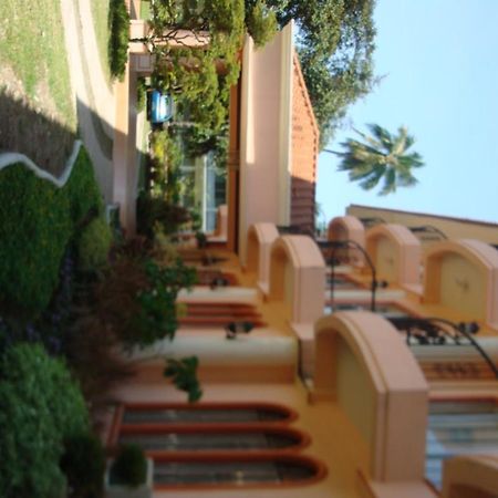 Chateau Del Mar Davao Exterior photo
