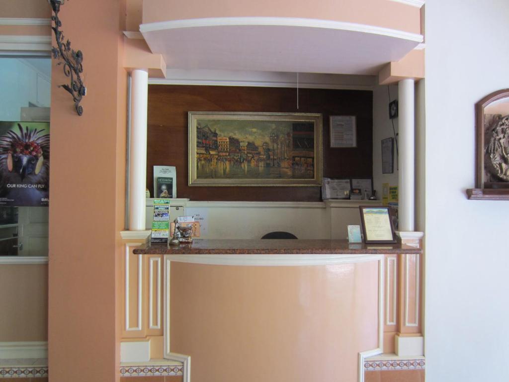 Chateau Del Mar Davao Exterior photo