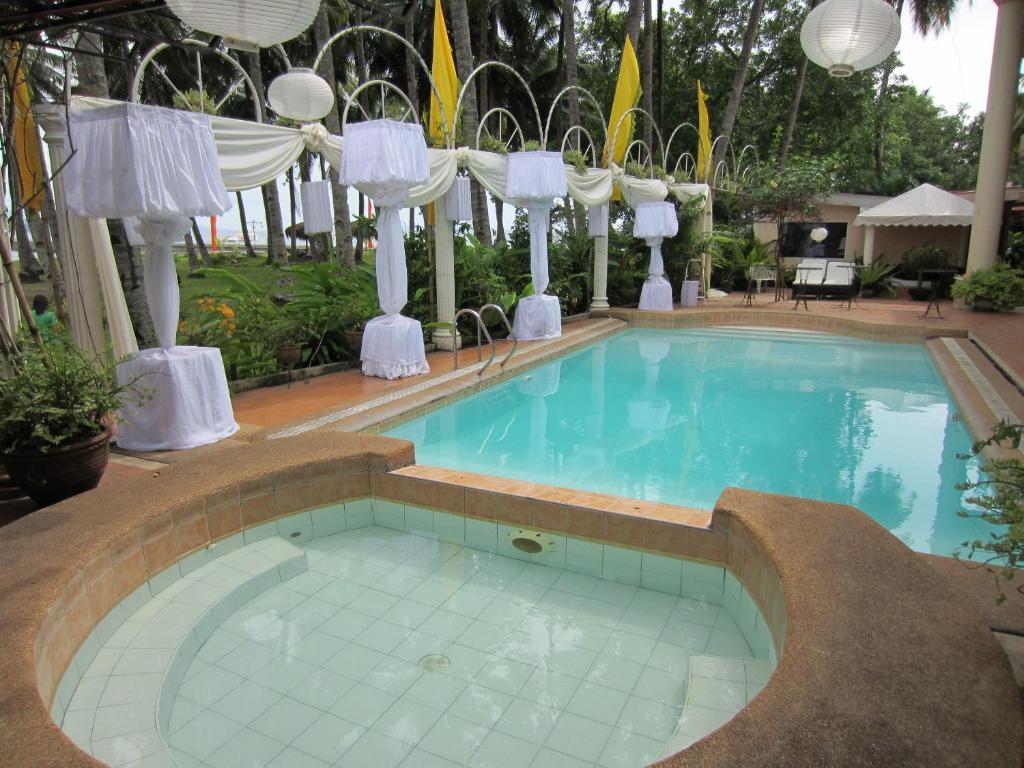 Chateau Del Mar Davao Exterior photo