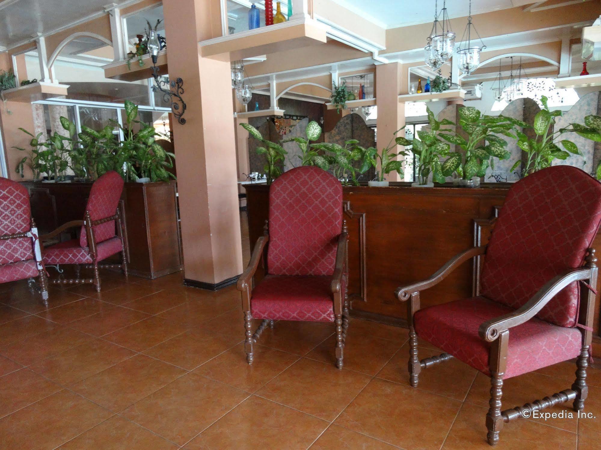 Chateau Del Mar Davao Exterior photo